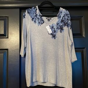 NWT Super soft and cozy Roz & Ali, Dress Barn 2X size light sweater.